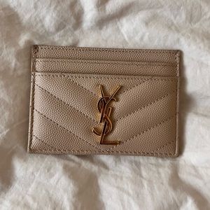 SAINT LAURENT CASSANDRE MATELASSÉ CARD CASE SOLD